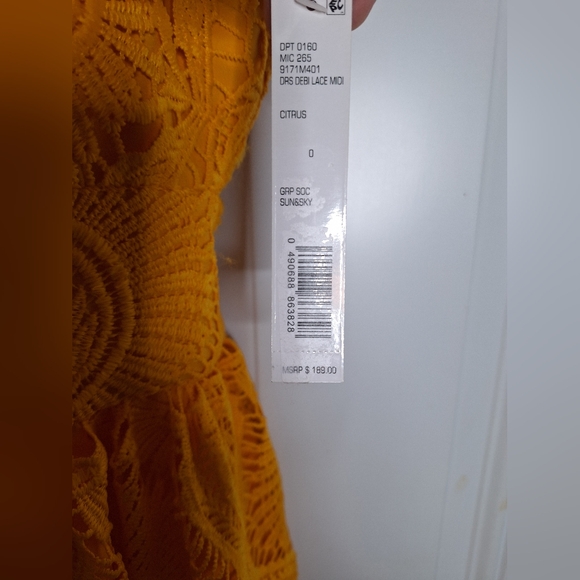 Gianni Bini Sleeveless V-Neck Stunning Debi Yellow Gold Lace Midi Dress - Picture 6 of 7